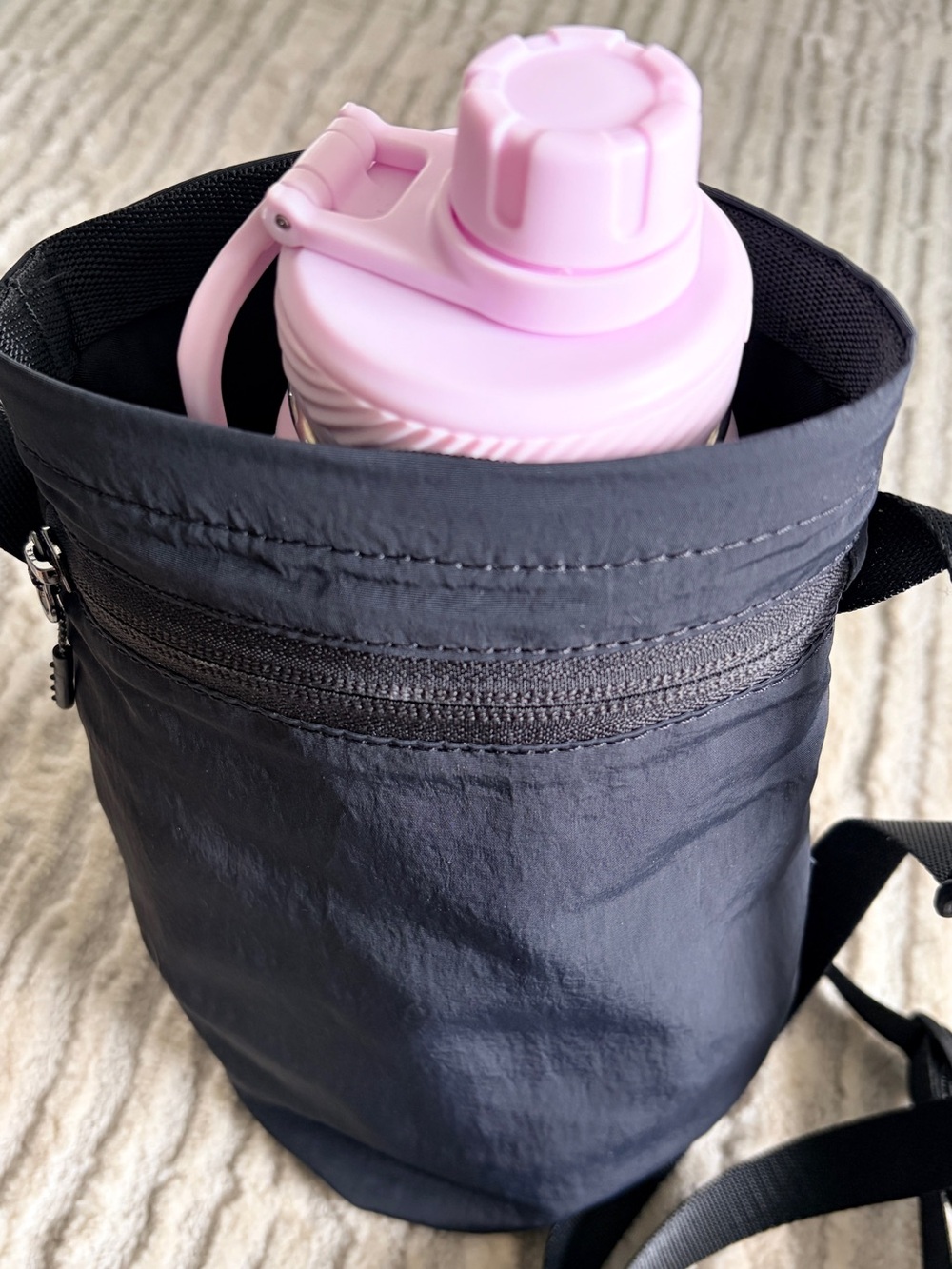 lululemon crossbody water bottle bag - Picture 3 of 7